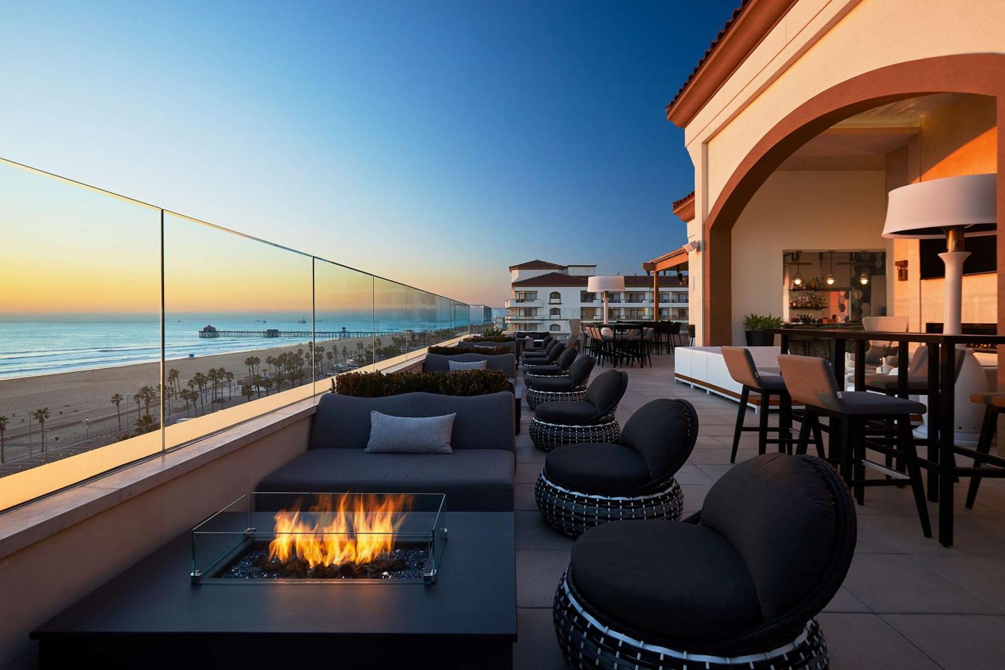 The Waterfront Beach Resort, A Hilton Hotel Huntington Beach Exterior photo