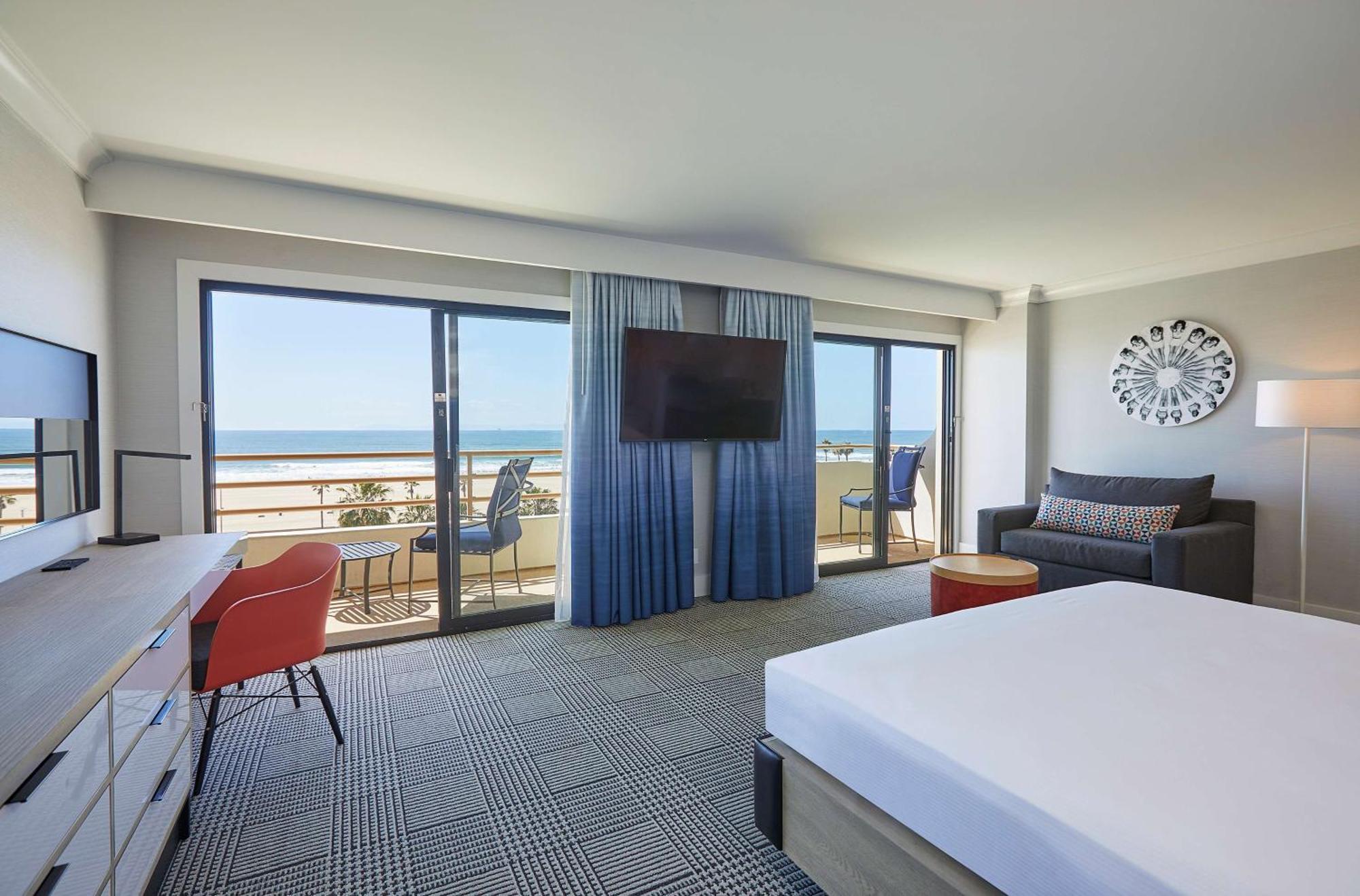 The Waterfront Beach Resort, A Hilton Hotel Huntington Beach Exterior photo