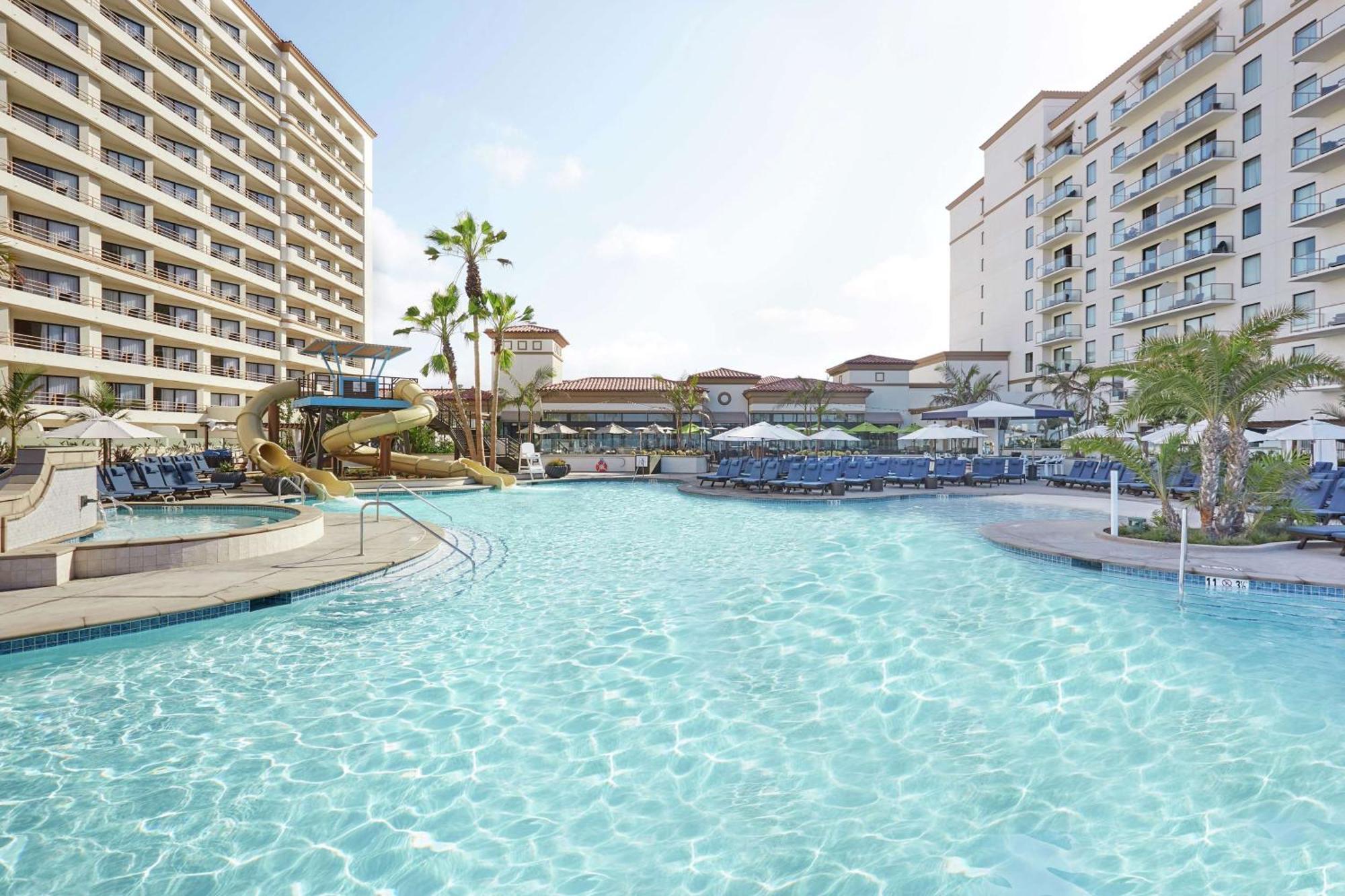 The Waterfront Beach Resort, A Hilton Hotel Huntington Beach Exterior photo